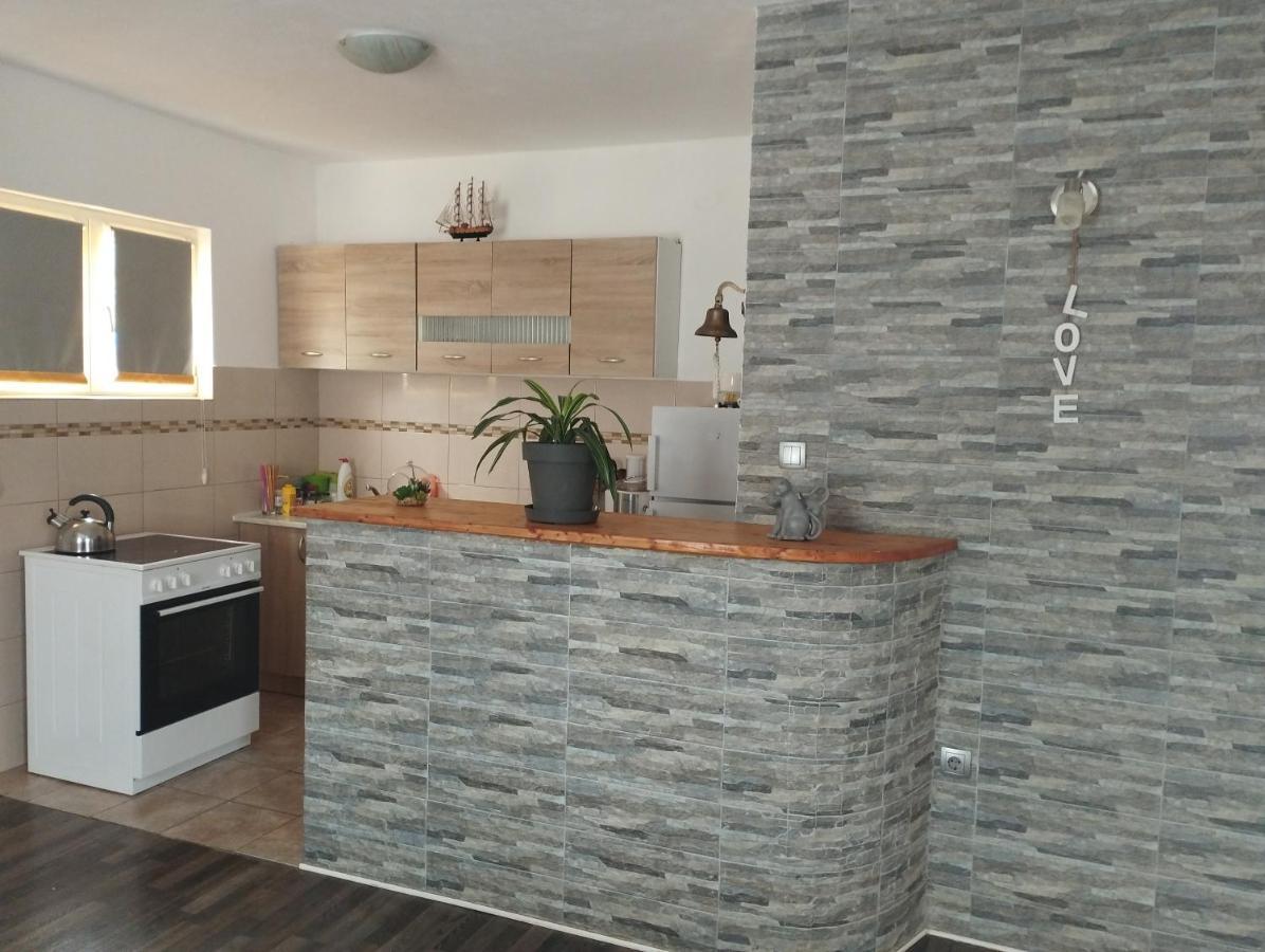 Pocanic'S Apartment كوتور المظهر الخارجي الصورة